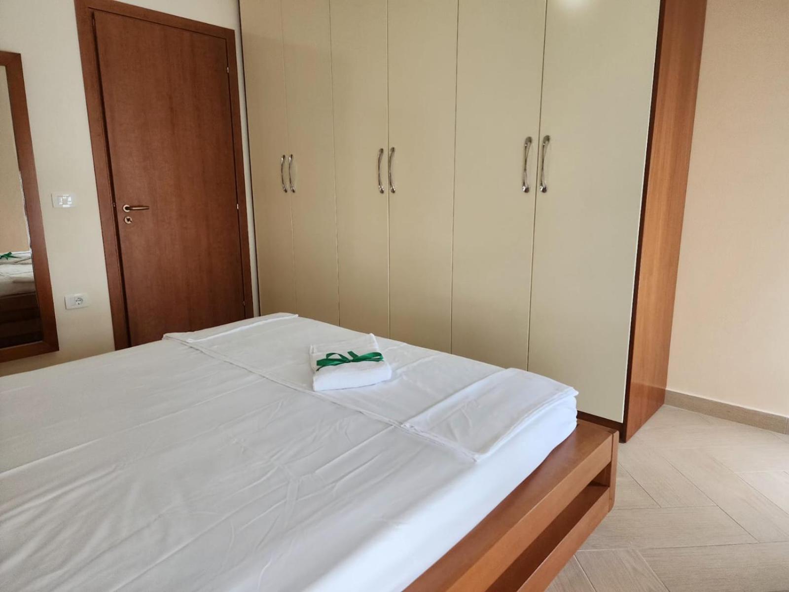 Jrl Apartment
